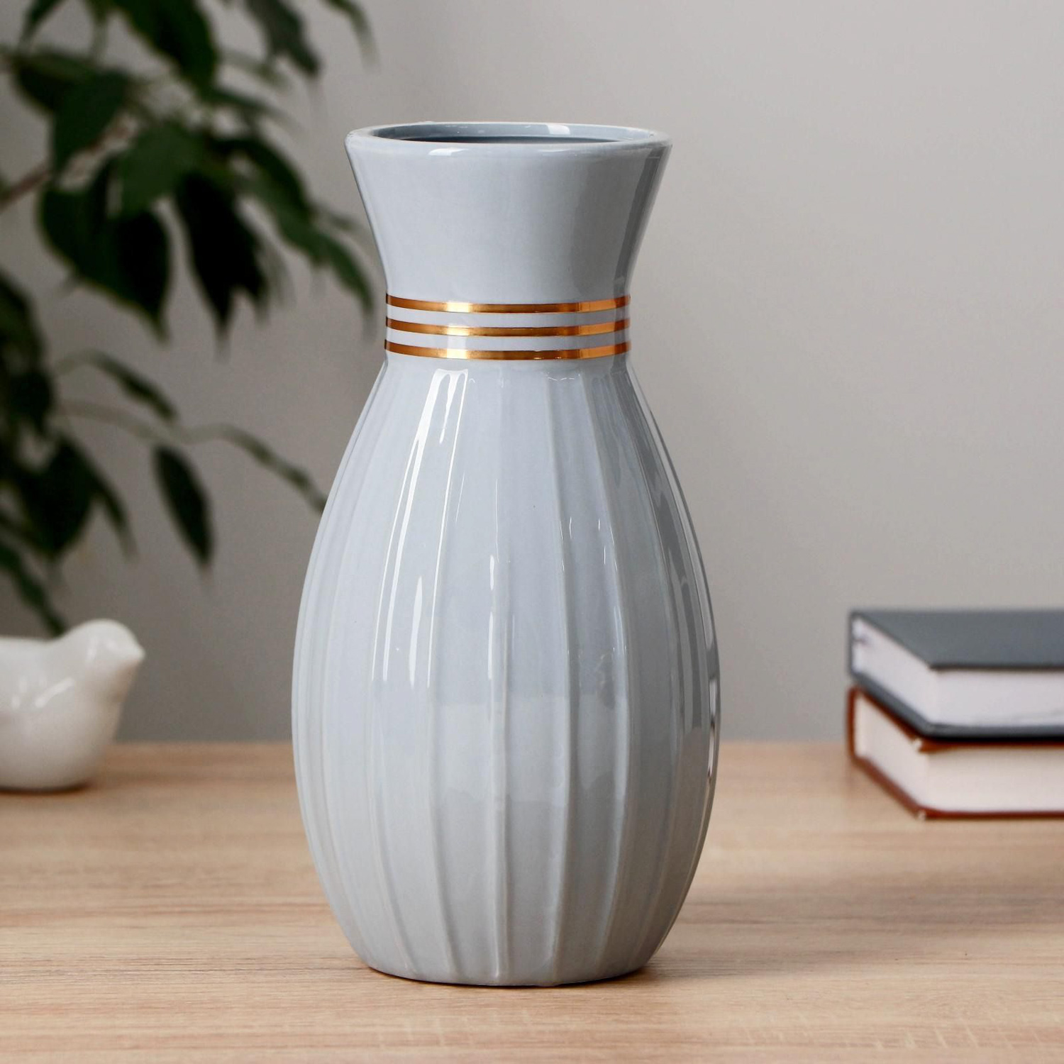 Ваза керамика "Глория" d-8,5см 12х22 см, голубой   7057405 Ваза керамика "Глория" d-8,5см 12х22 см, голубой   7057405