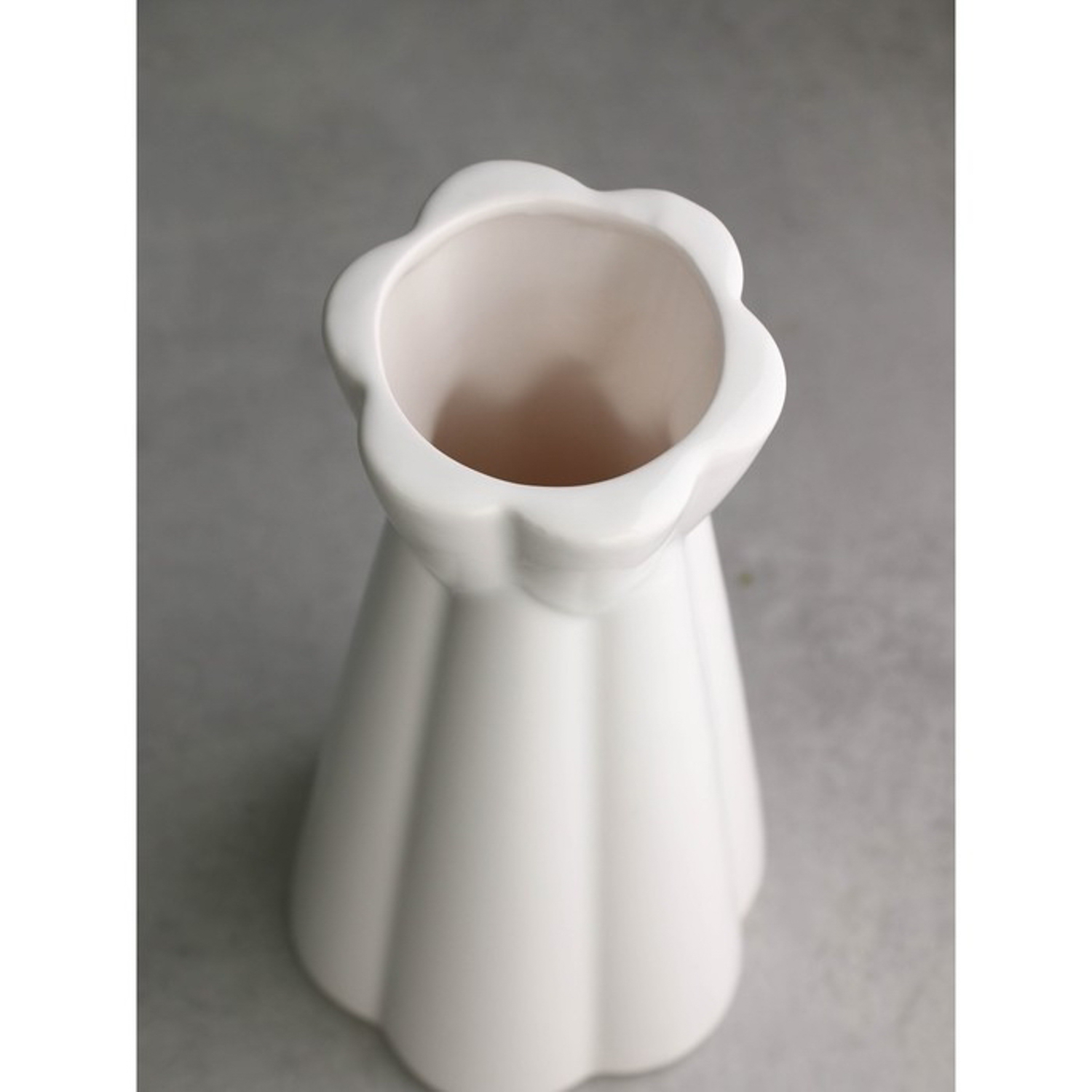 Ваза настольная «Кубок», h=24 см, цвет белый, керамика, 1 сорт, Иран