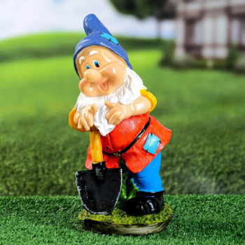 Садовая фигура "Гном огородник с лопатой" 29х14х13см 7640109
