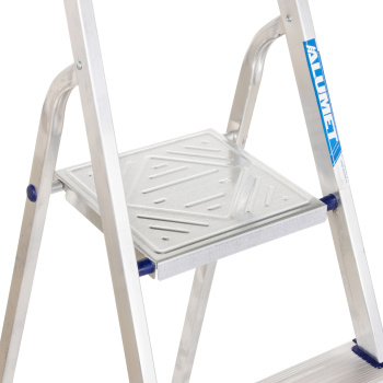 Стремянка алюминиевая 4 ступени, выс.верхн. площ.0,81м АМ704 "Алюмет" *1