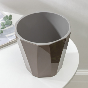 Кашпо пластм. "Палермо" 1,8л d верха 160мм h153мм со вставкой Корич-серое С316КСЕР("Мартика")*1/20 Кашпо пластм. "Палермо" 1,8л d верха 160мм h153мм со вставкой Корич-серое С316КСЕР("Мартика")*1/20